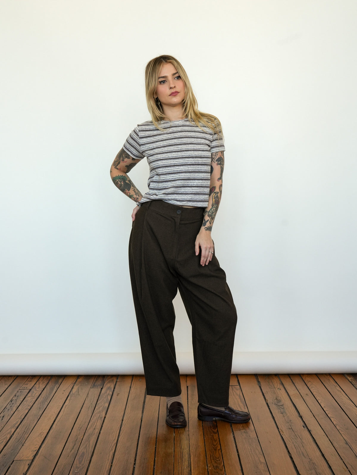 Cropped Woven Barrel Pant