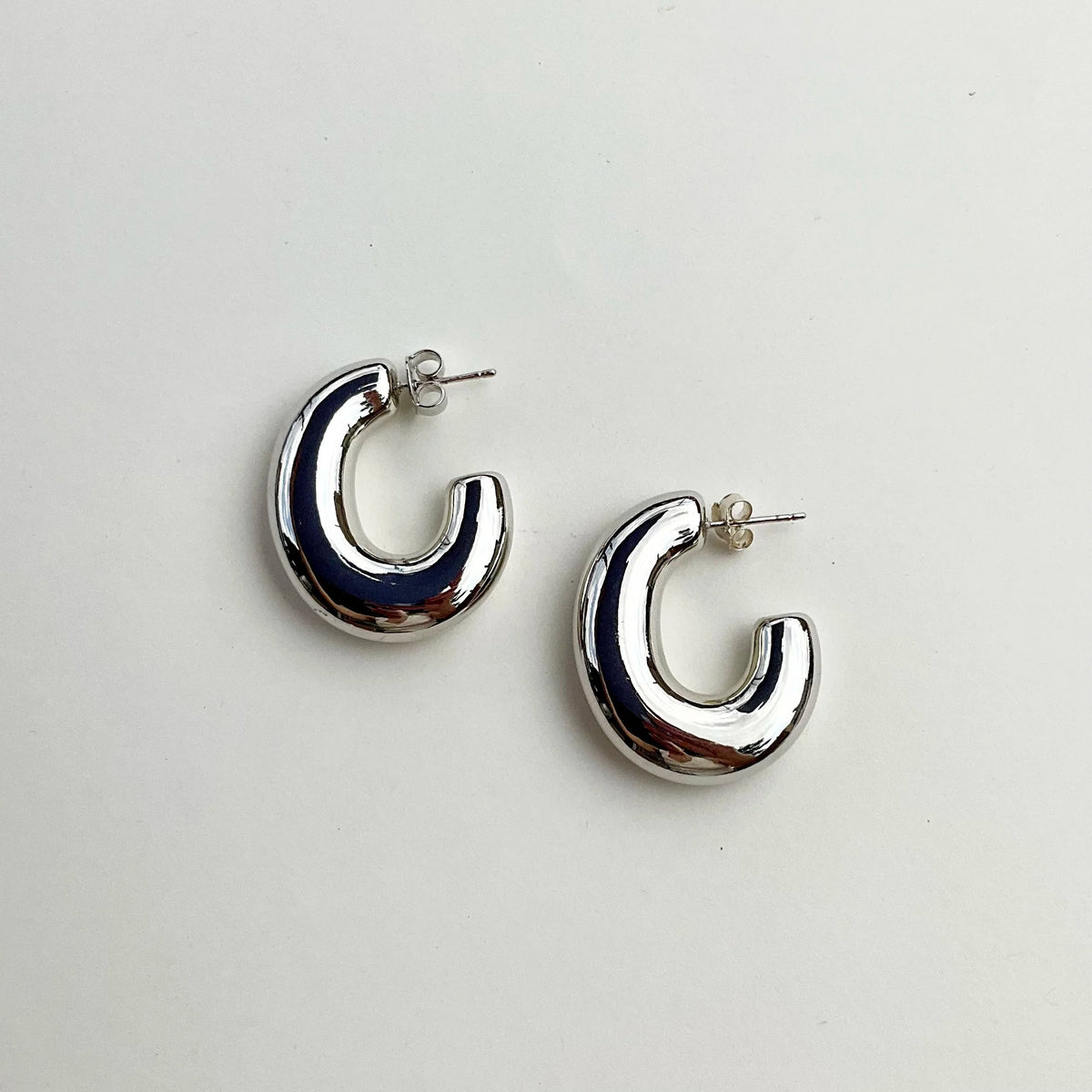 Rosewood Collection Silver Oval Hoop