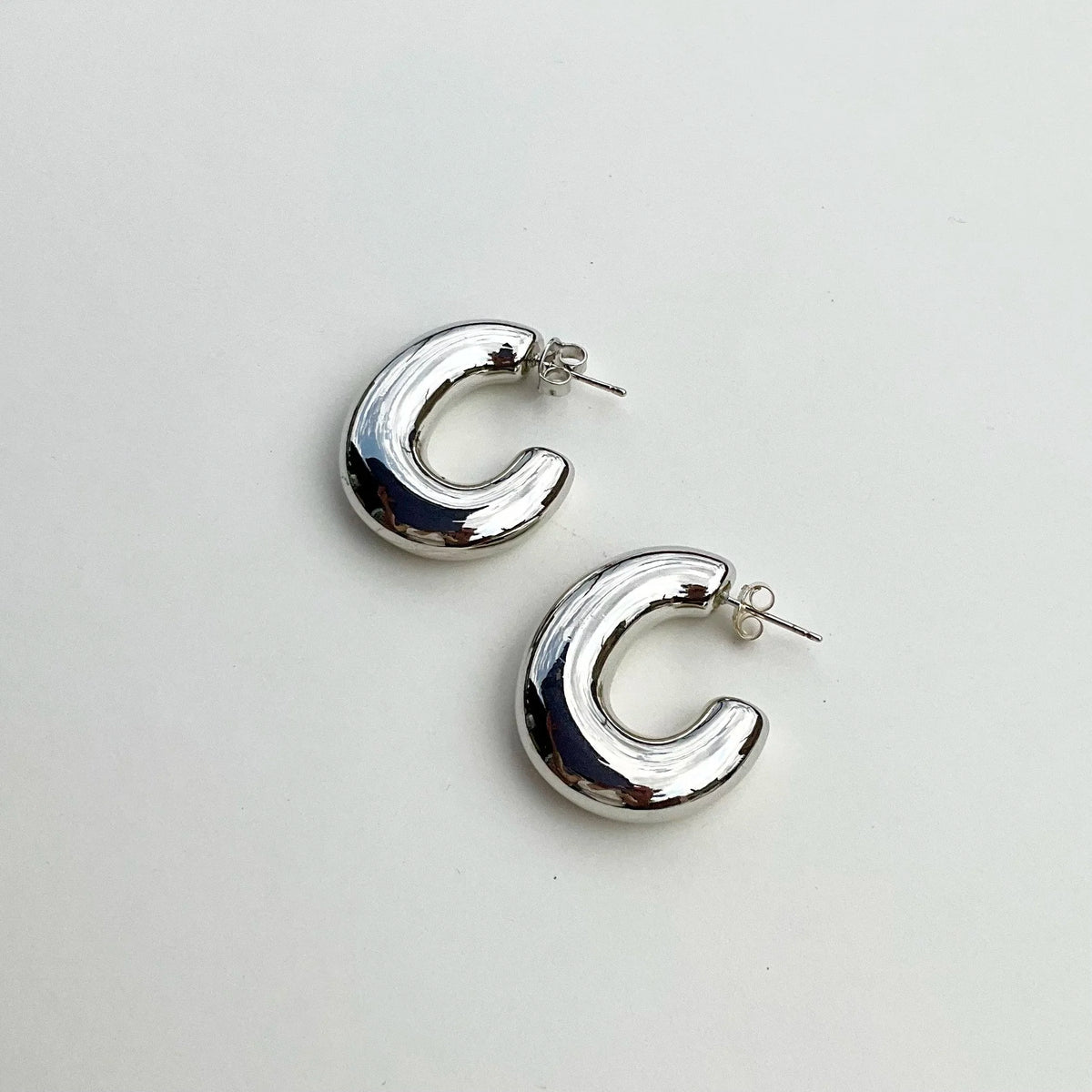 Rosewood Collection Silver Oval Hoop