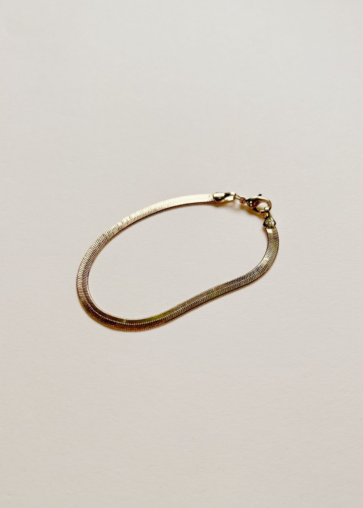 Omega Bracelet in Gold