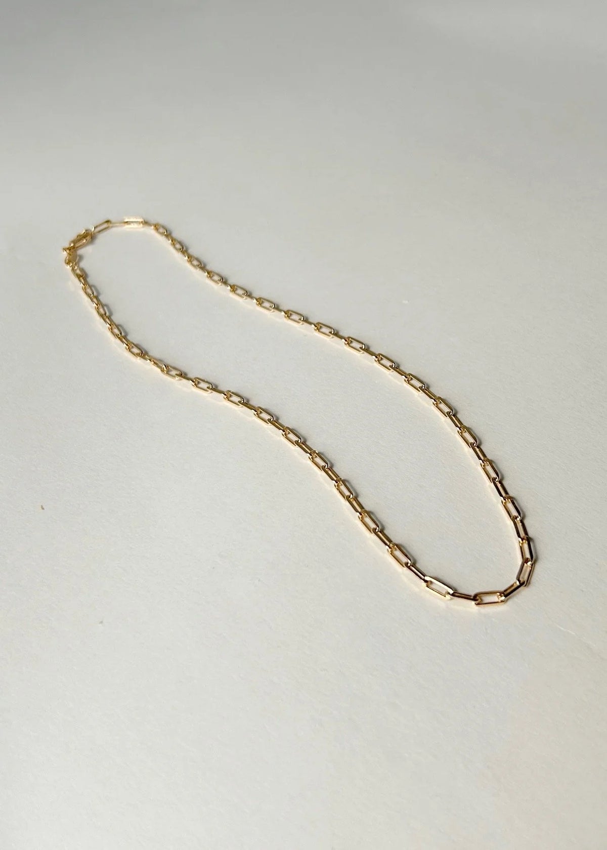 Thin Paperclip Chain in Gold