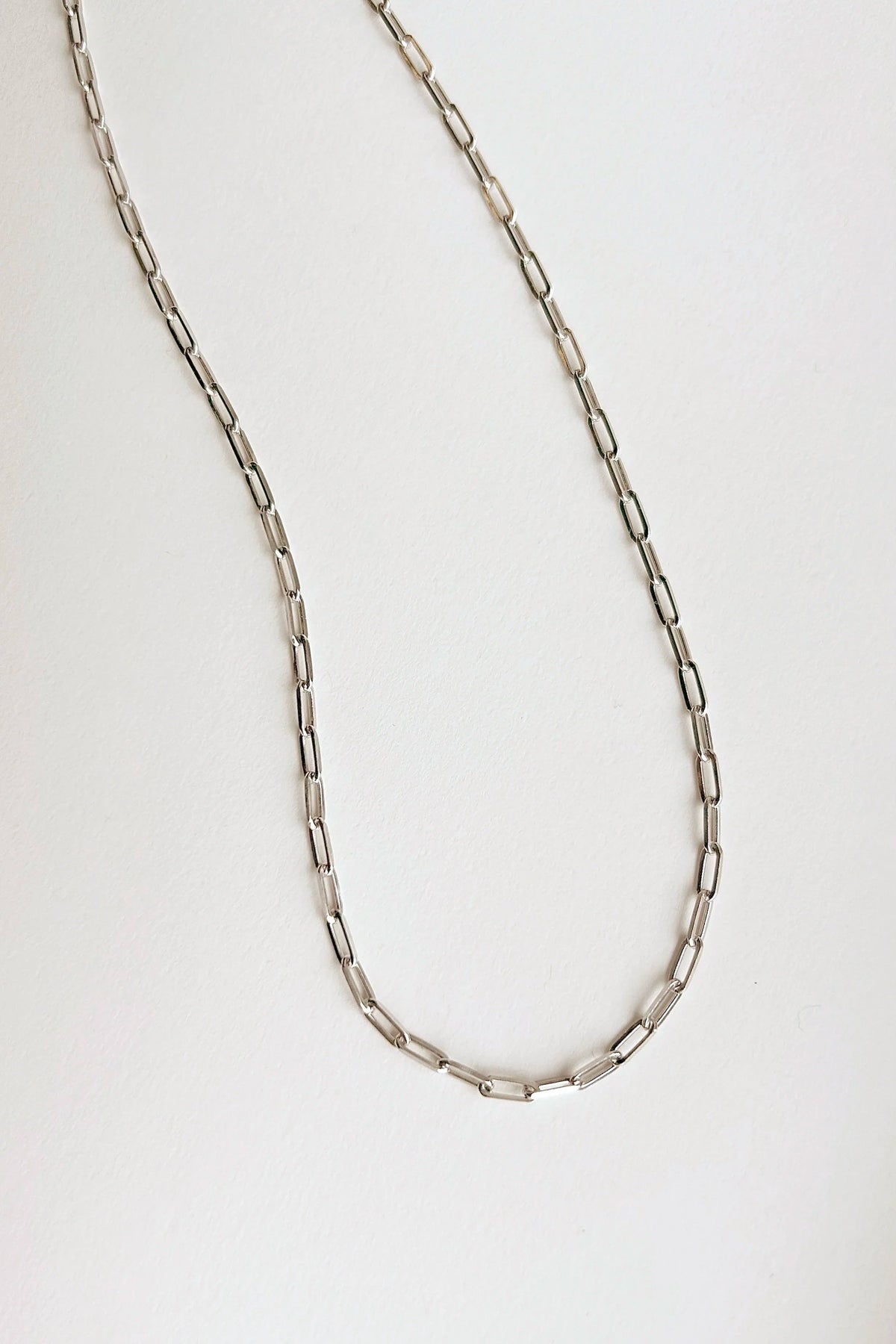 Thin Paperclip Chain in Silver