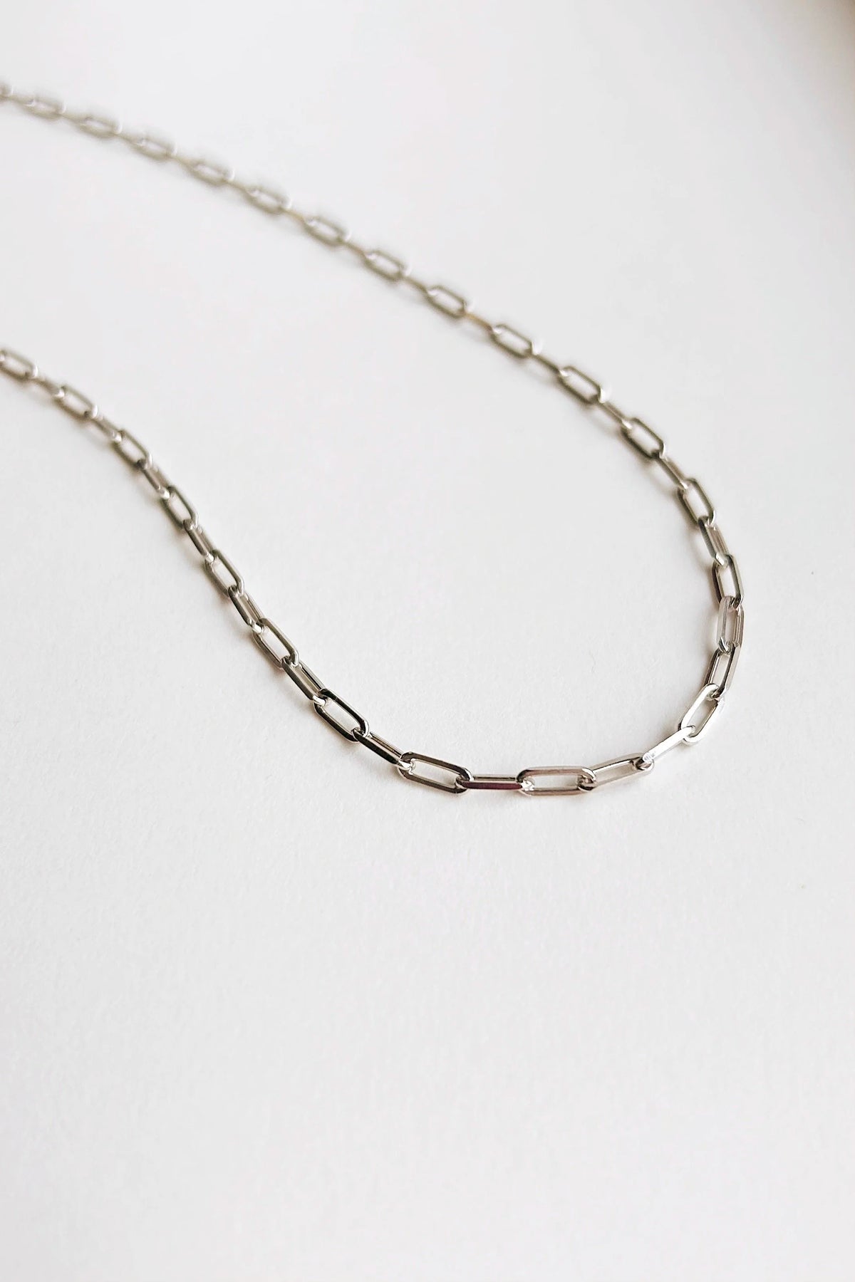 Thin Paperclip Chain in Silver