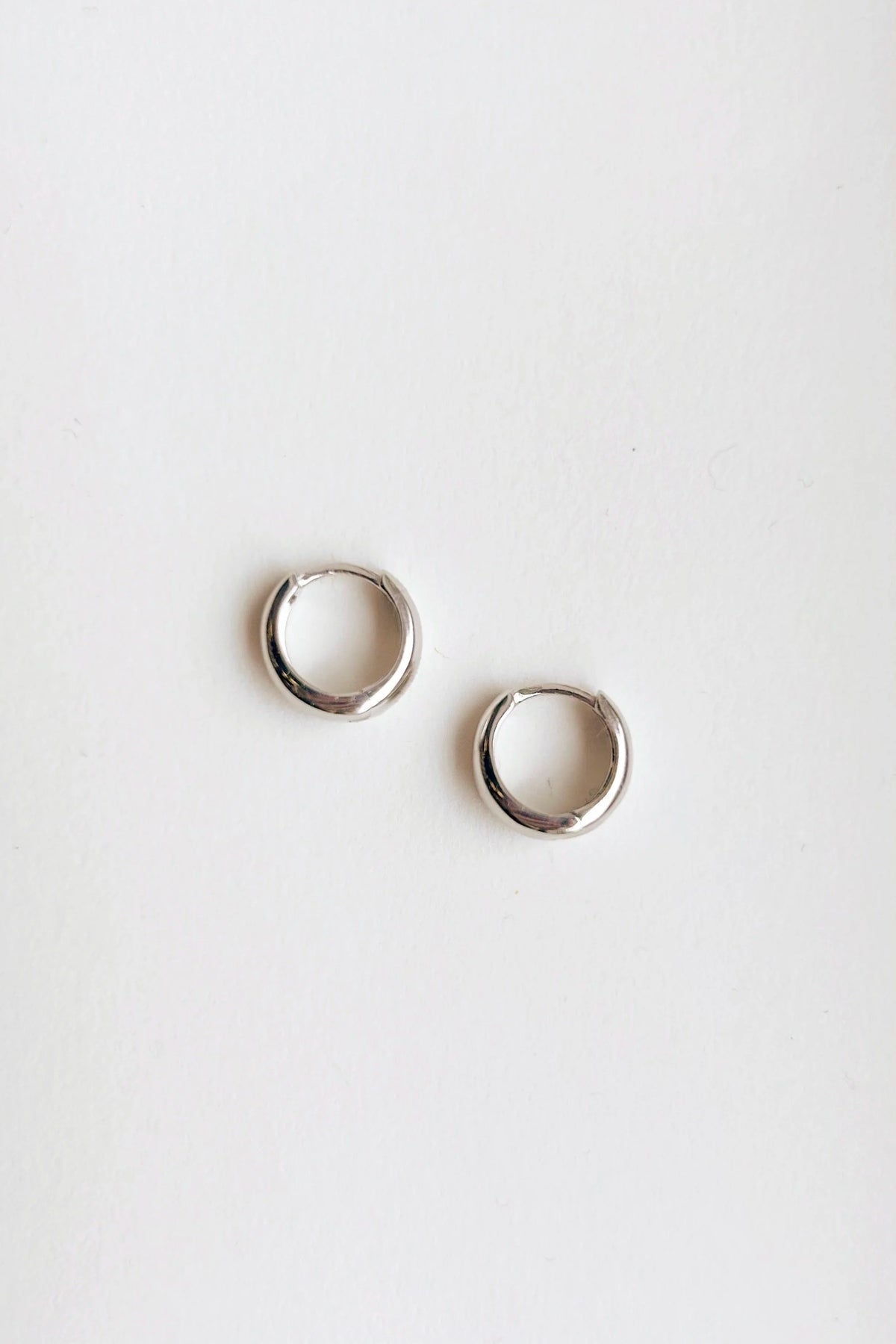 Silver Mini Droplet Hug Hoop