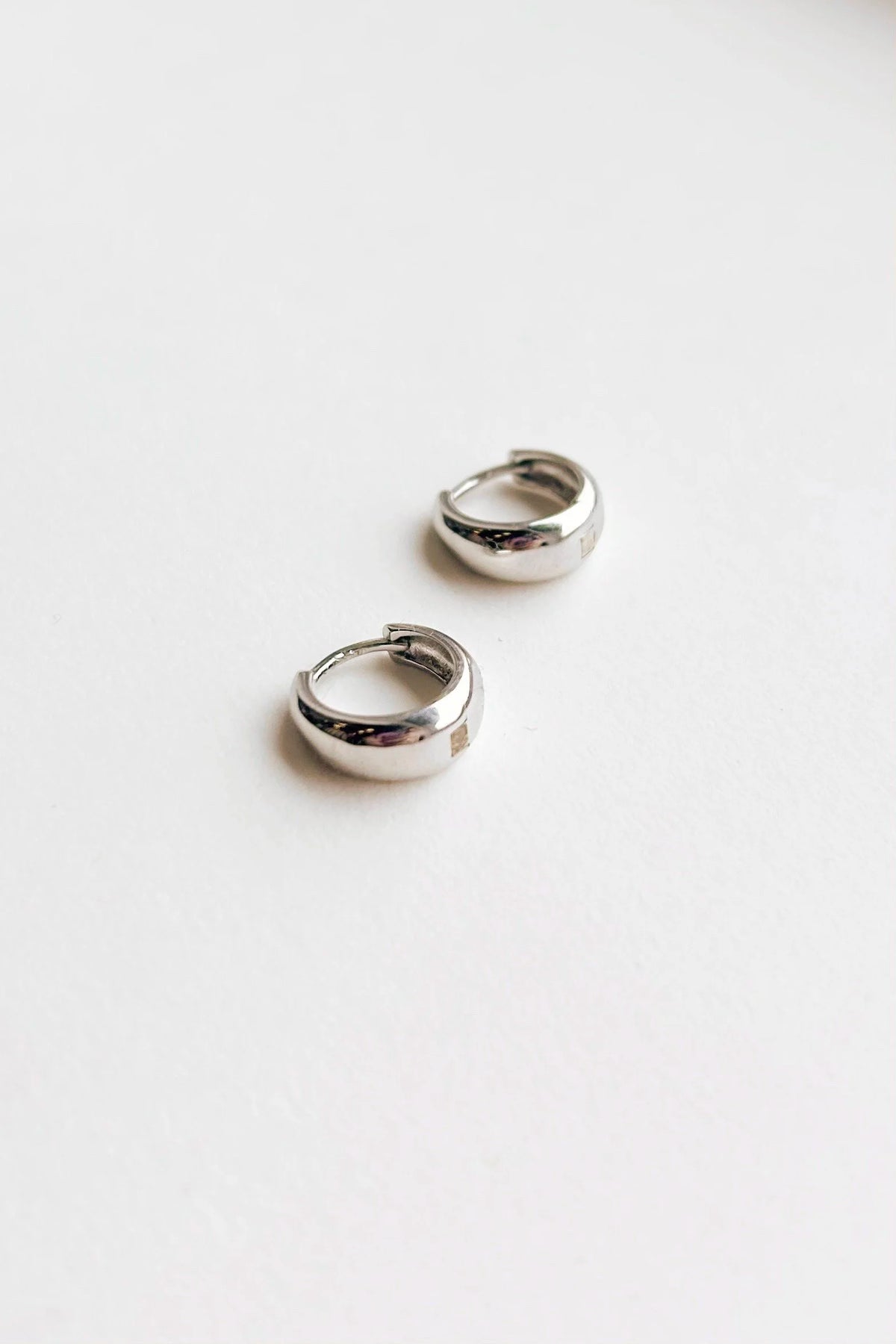 Silver Mini Droplet Hug Hoop