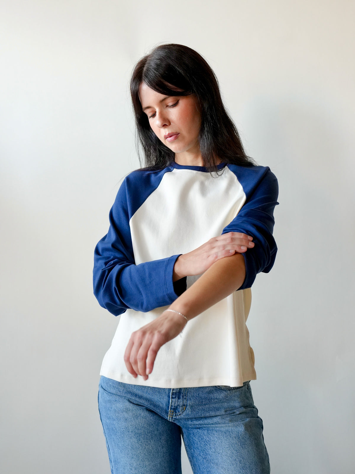 Retro Raglan in Navy