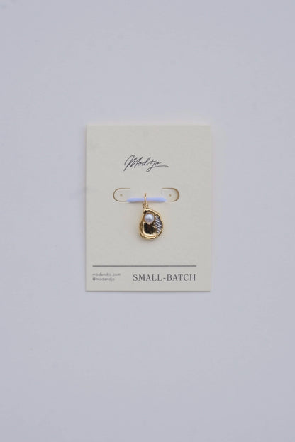 Mod & Jo Delta Oyster Charm