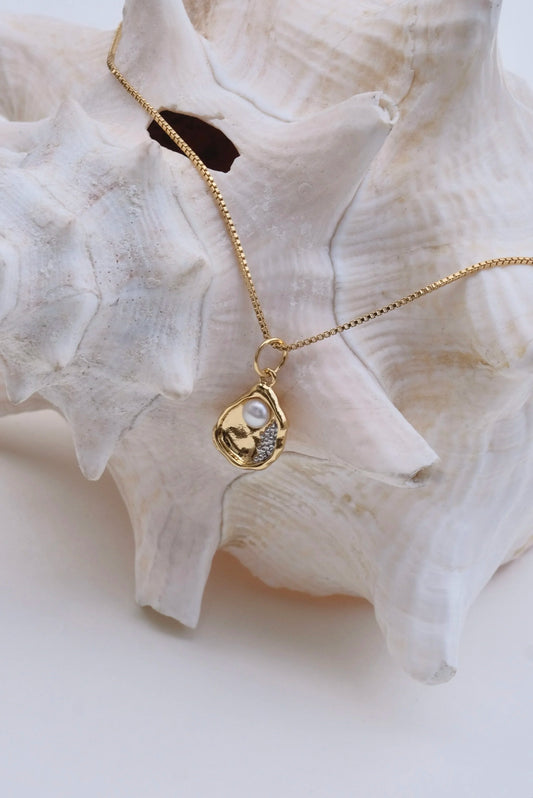Mod & Jo Delta Oyster Charm
