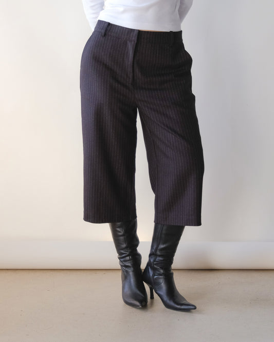 Evie Capris in Pinstripe