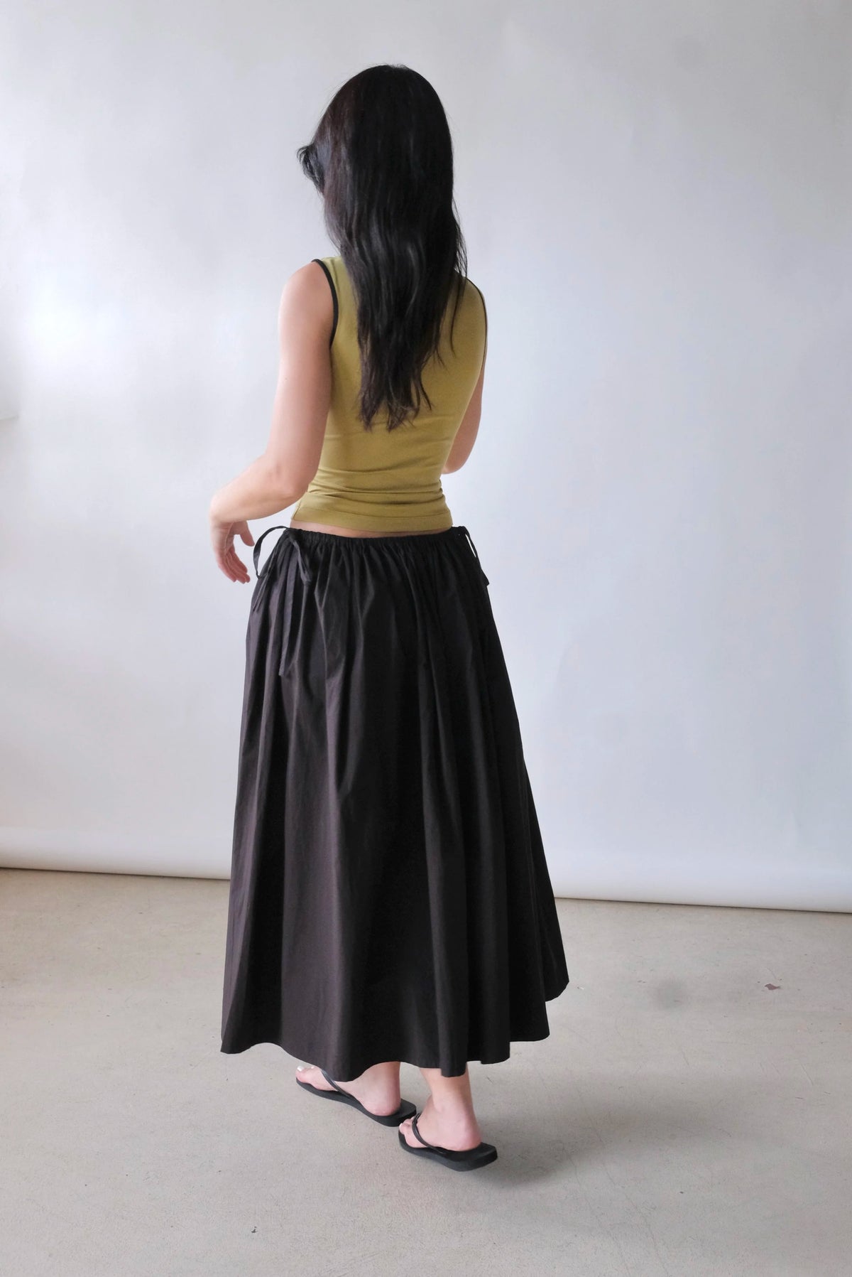 Kiana Midi Drawstring Skirt in Black