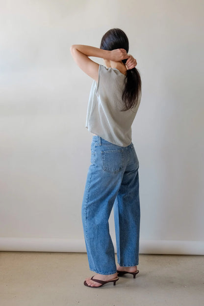 Clay Barrel Jean in Medium Wash