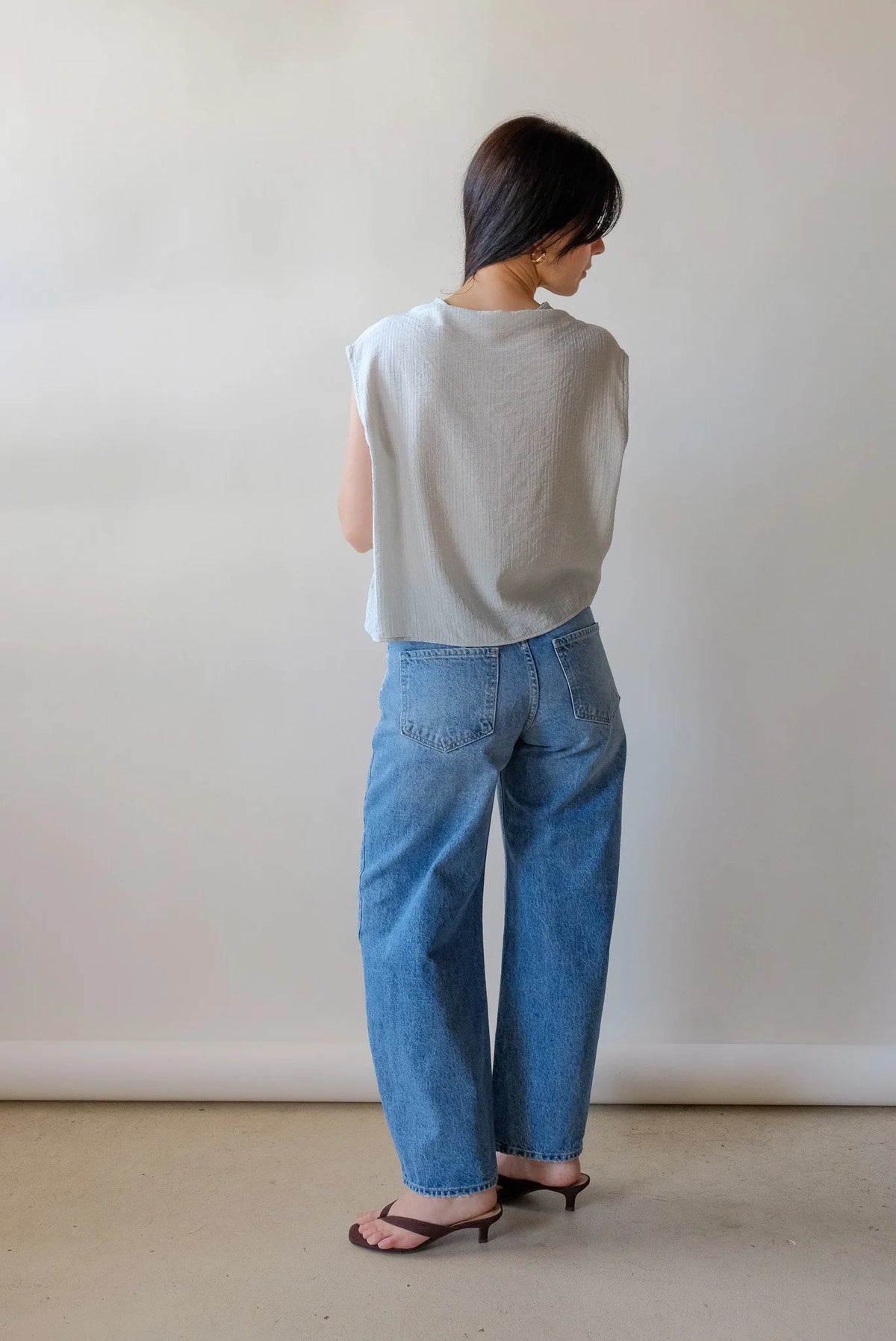Clay Barrel Jean in Medium Wash
