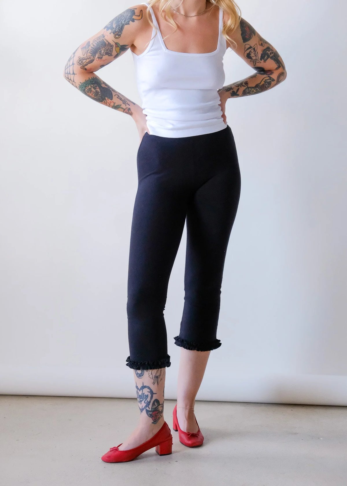 Ruffle Capri in Onyx