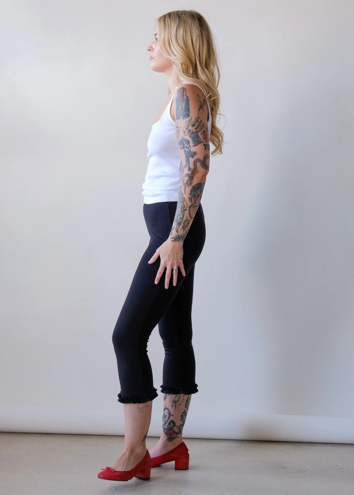 Ruffle Capri in Onyx
