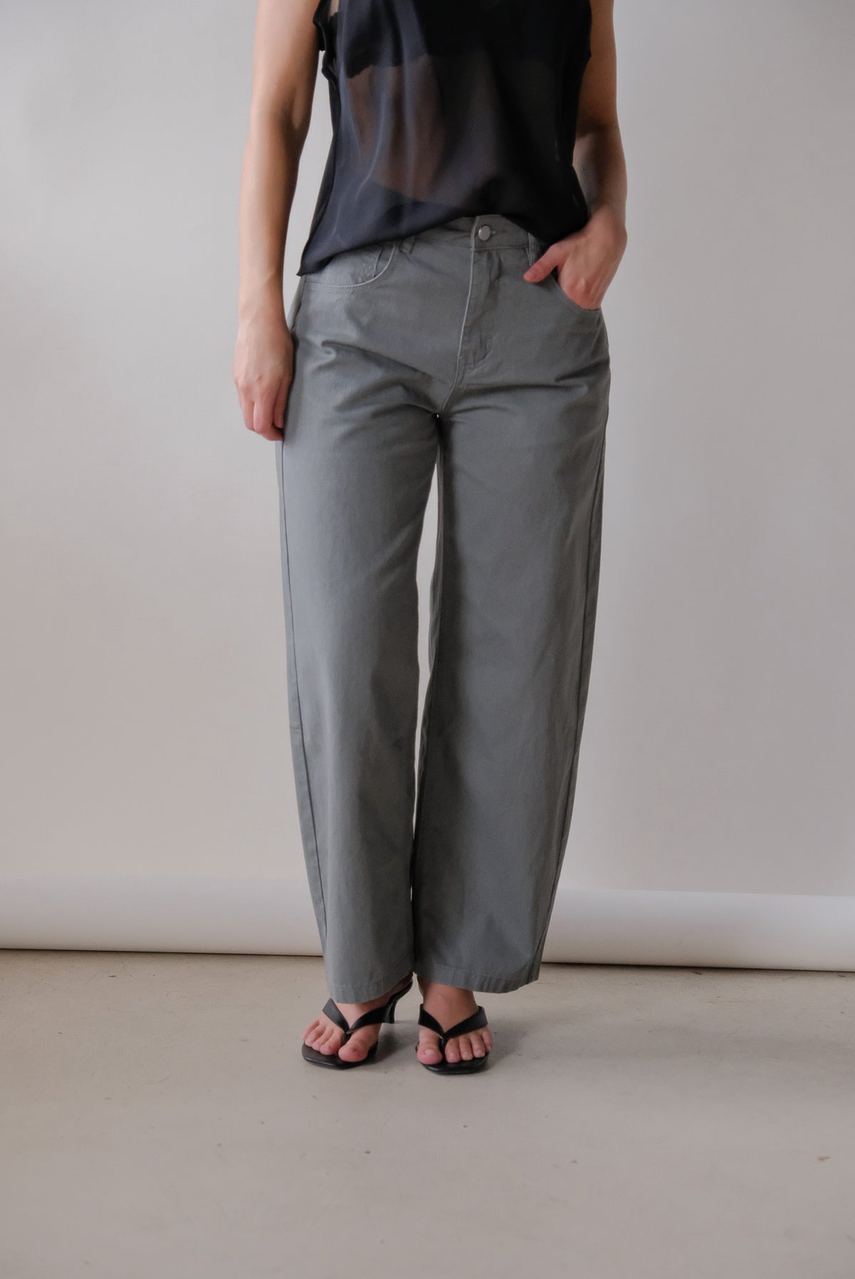Jane Barrel Trouser