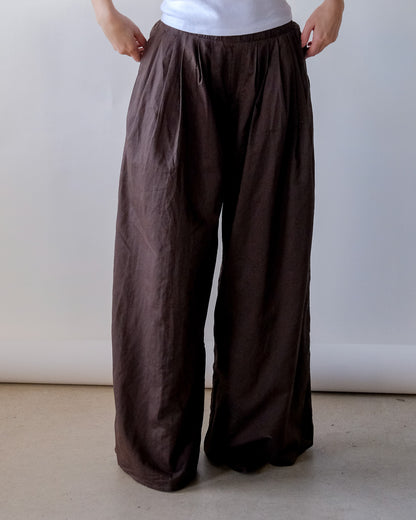 Simone Pant in Brown
