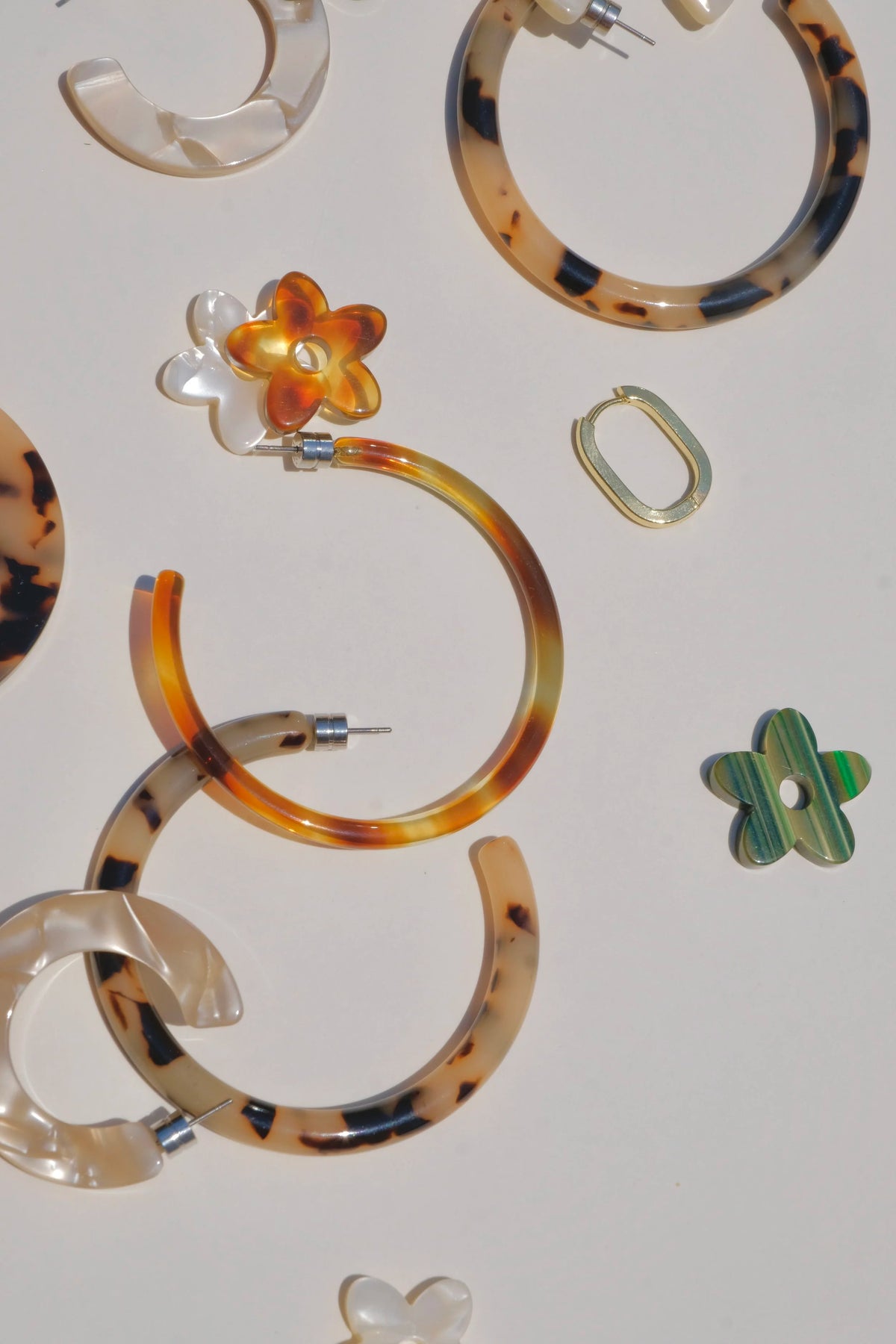 Machete Bold Hoops - Blonde Tortoise