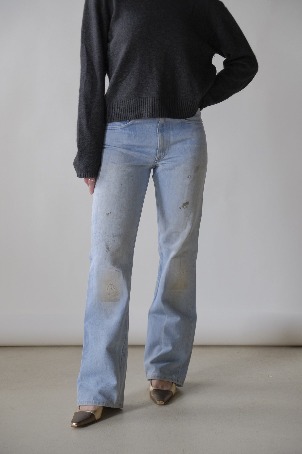 Levi Distressed 28x31