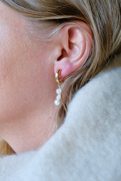 Rosewood Collection Drop Pearl Earrings