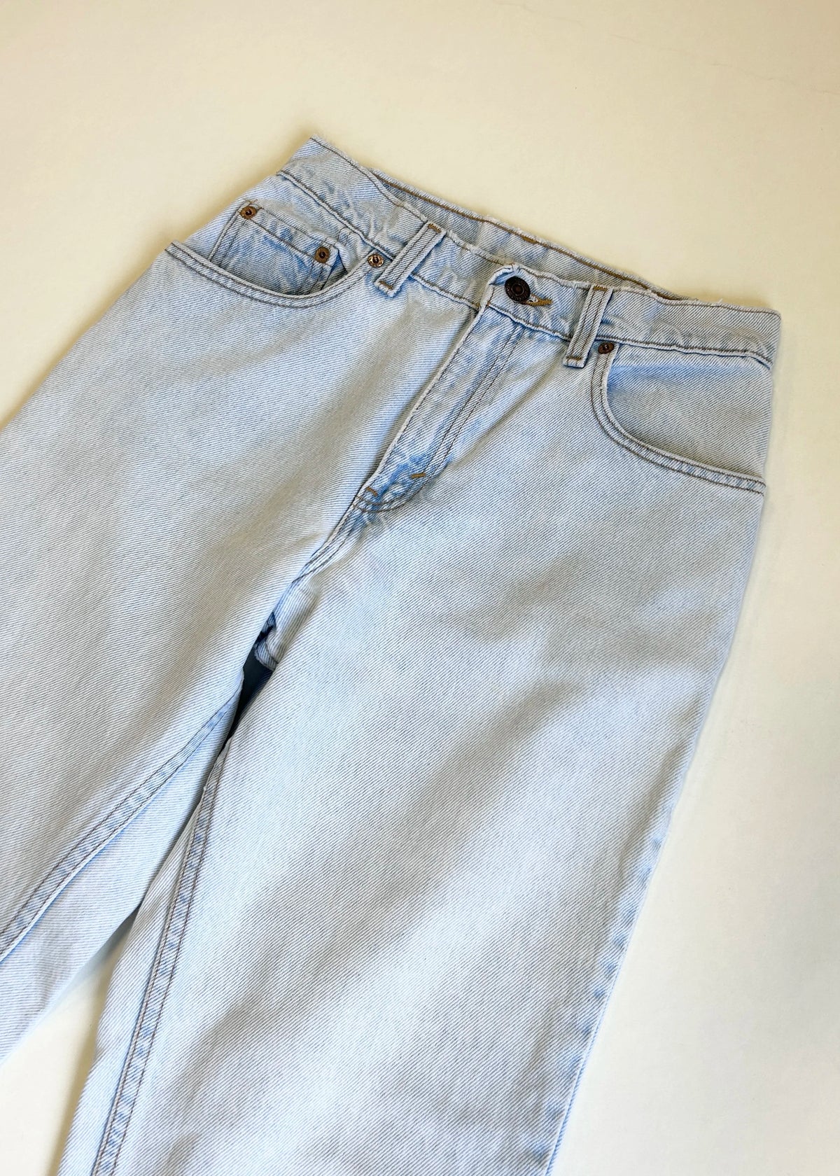 551 Levi 26x26