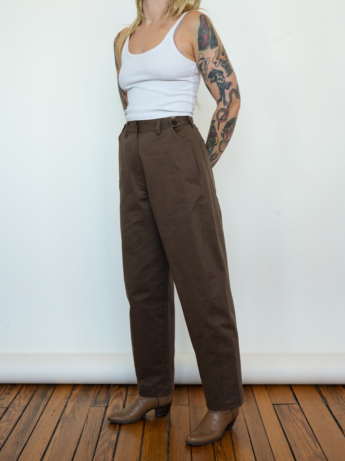 Cotton Barrel Pant in Chocolate