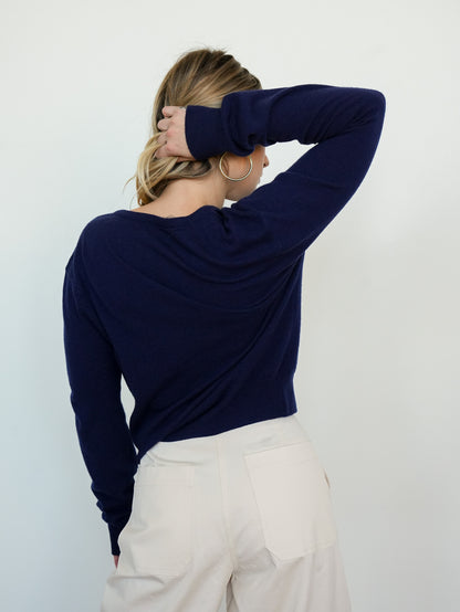 Cashmere V Neck Pullover in Navy